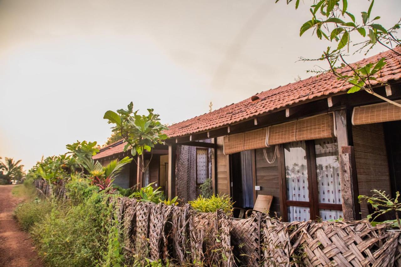 The Artist Cottages Morjim Eksteriør billede